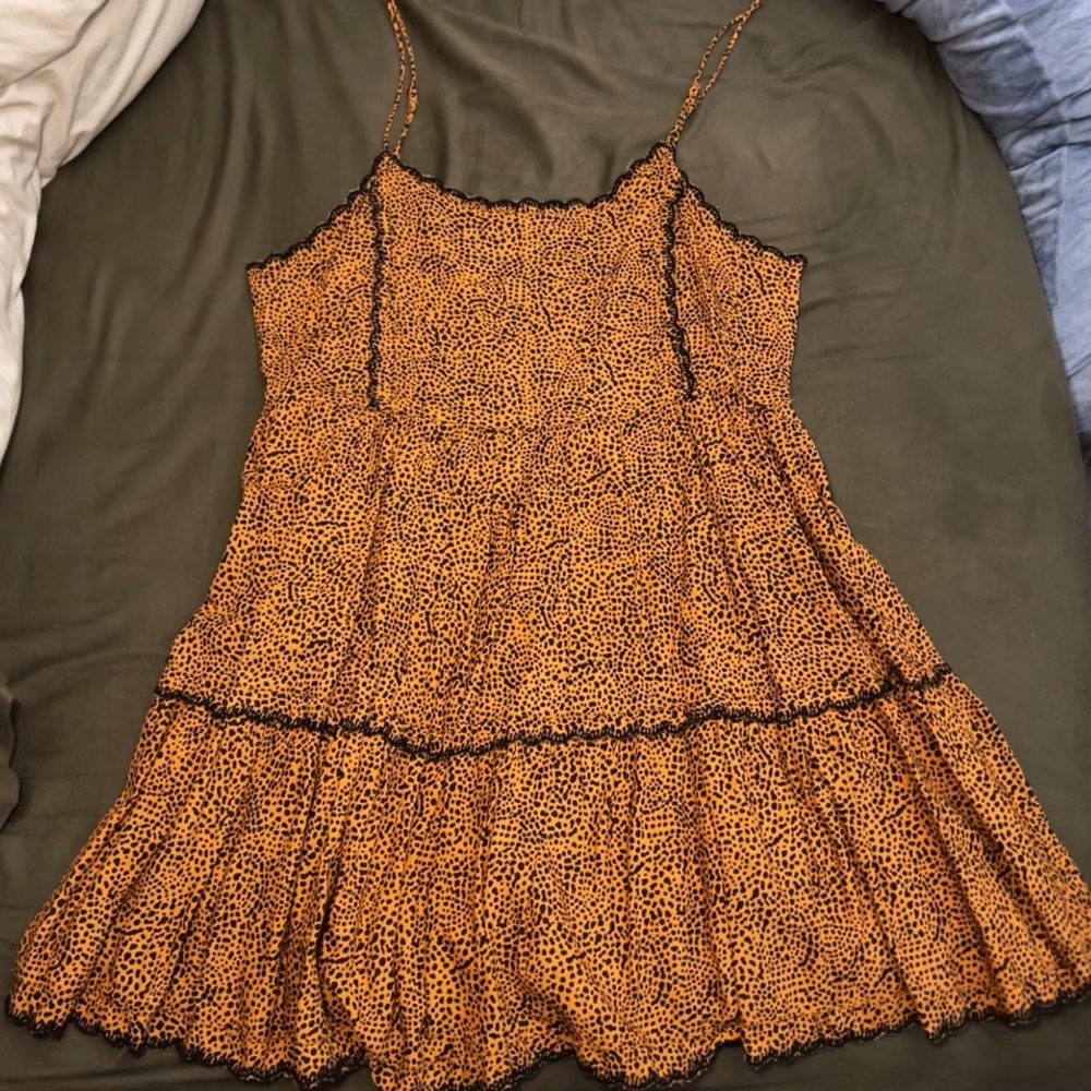 Urban Outfitter Hanna Rayon Tiered Scallop Babydoll Mini Dress Leopard
